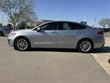 Used 2020 Ford Fusion SE image 2