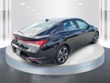 Used 2021 Hyundai Elantra SEL w/ Convenience + Premium Package image 4
