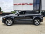 Certified 2021 Porsche Macan image 2