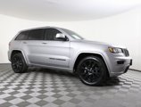 Used 2017 Jeep Grand Cherokee Altitude image 2