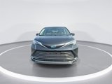 Used 2022 Toyota Sienna XLE image 3