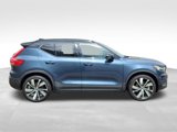 Certified 2022 Volvo XC40 P8 Recharge Ultimate image 2
