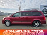 Used 2016 Chrysler Town & Country Touring image 2