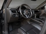 Certified 2018 Porsche Macan image 3