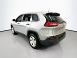 Used 2017 Jeep Cherokee Sport image 6