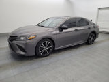 Used 2020 Toyota Camry SE image 2