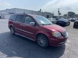Used 2014 Chrysler Town & Country Touring-L w/ Driver Convenience Group image 3