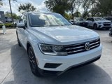 Used 2021 Volkswagen Tiguan SE w/ Panoramic Sunroof Package image 2