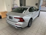 Certified 2022 Volvo S60 B5 Momentum w/ Climate Package image 4