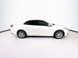 Used 2016 Chevrolet Malibu LT image 2