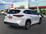 Used 2021 Toyota Highlander XLE image 5