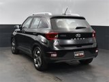 Used 2023 Hyundai Venue SEL image 3