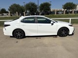 Used 2021 Toyota Camry SE image 3