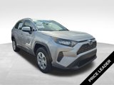 Used 2019 Toyota RAV4 LE image 3