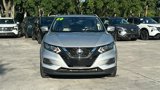 Used 2020 Nissan Rogue Sport SV image 2
