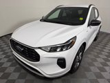 Used 2023 Ford Escape ST-Line image 2