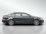 Used 2017 Volkswagen Jetta SE image 4