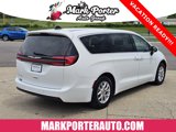 Used 2023 Chrysler Pacifica Touring-L image 5