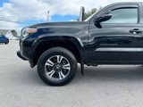 Used 2019 Toyota Tacoma TRD Sport image 2