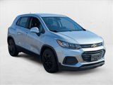 Used 2018 Chevrolet Trax LS image 3
