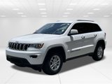 Used 2020 Jeep Grand Cherokee Laredo image 3