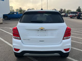 Used 2022 Chevrolet Trax LT w/ LT Convenience Package image 4