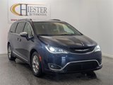Used 2018 Chrysler Pacifica Limited image 2