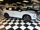 Used 2023 Mitsubishi Outlander SE image 3