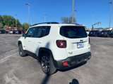 Used 2017 Jeep Renegade Latitude w/ Popular Equipment Group image 5