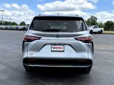 Used 2021 Toyota Sienna Limited image 4