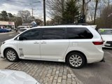 Used 2015 Toyota Sienna XLE image 3