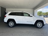 Used 2021 Jeep Grand Cherokee Laredo image 3