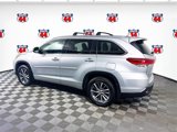 Certified 2017 Toyota Highlander XLE image 6