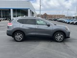 Used 2015 Nissan Rogue SL image 2