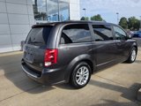Used 2019 Dodge Grand Caravan SXT image 3