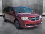 Used 2017 Dodge Grand Caravan SXT image 3
