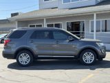 Used 2017 Ford Explorer XLT image 6