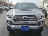 Used 2017 Toyota Tacoma TRD Sport image 3