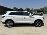 Used 2020 Lincoln Nautilus Reserve w/ Equipment Group 201A image 2