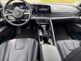Certified 2023 Hyundai Elantra Limited image 4