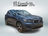 Used 2022 Volvo XC40 T4 Inscription w/ Advanced Package image 2