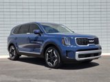 Used 2024 Kia Telluride EX w/ EX Captain's Chair Package image 3
