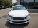 Used 2017 Ford Fusion SE w/ Fusion SE Technology Package image 2