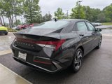 Used 2025 Hyundai Elantra SEL w/ Cargo Package image 5