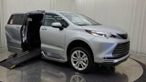 Used 2022 Toyota Sienna Platinum image 2