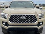 Used 2019 Toyota Tacoma TRD Off-Road image 3