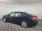 Used 2017 Ford Fusion SE w/ Fusion SE Technology Package image 3