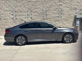 Used 2019 Honda Accord Touring image 2