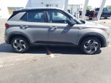 Used 2022 Hyundai Venue Limited image 4
