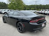 Used 2018 Dodge Charger SXT w/ Blacktop Package image 5